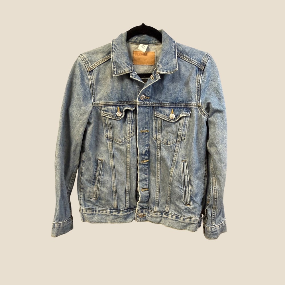 H&M &Denim Light Wash Jean Trucker Jacket Womens Size 8 Blue Cotton Classic